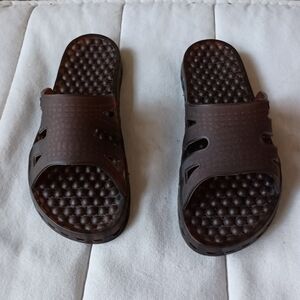 Sensi Brown Spa Message Slide Sandals_9